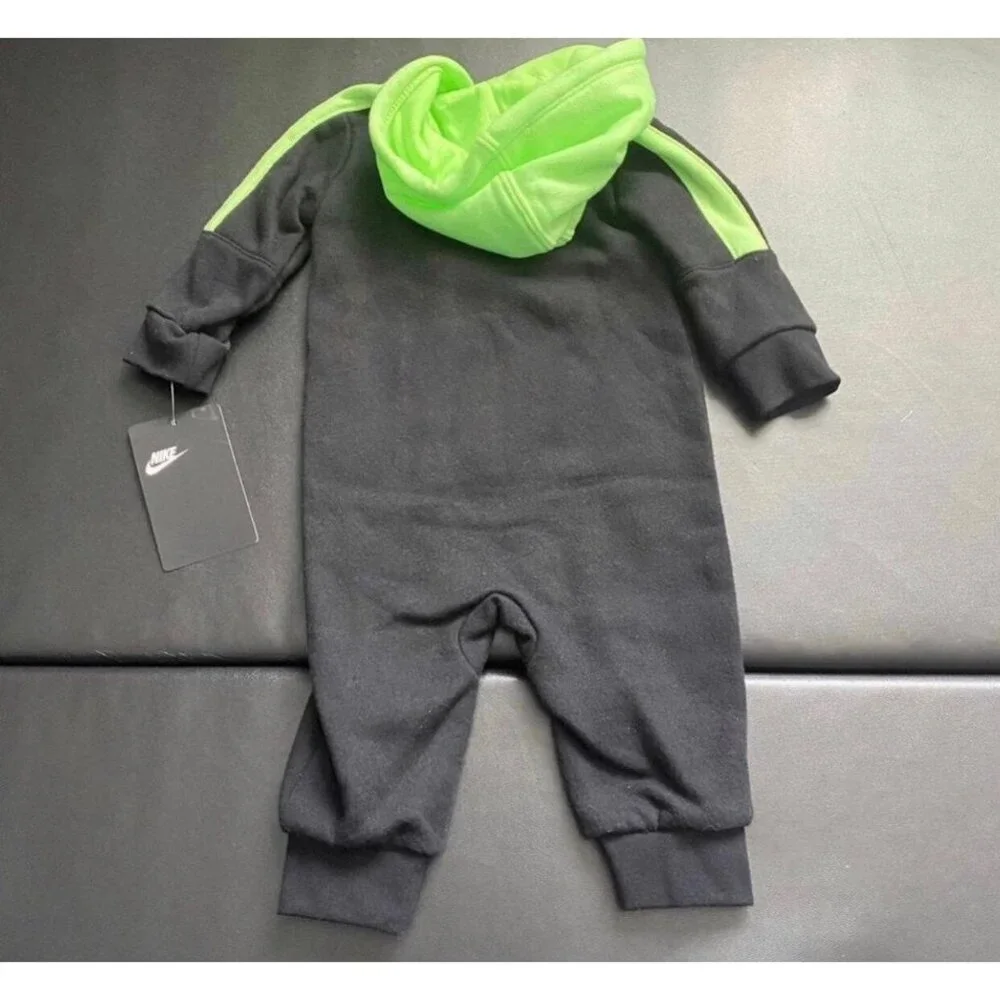 NWT Nike Hooded Romper Coverall Baby Boys Size 6M